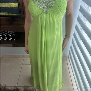 Elegant Green Evening Dress